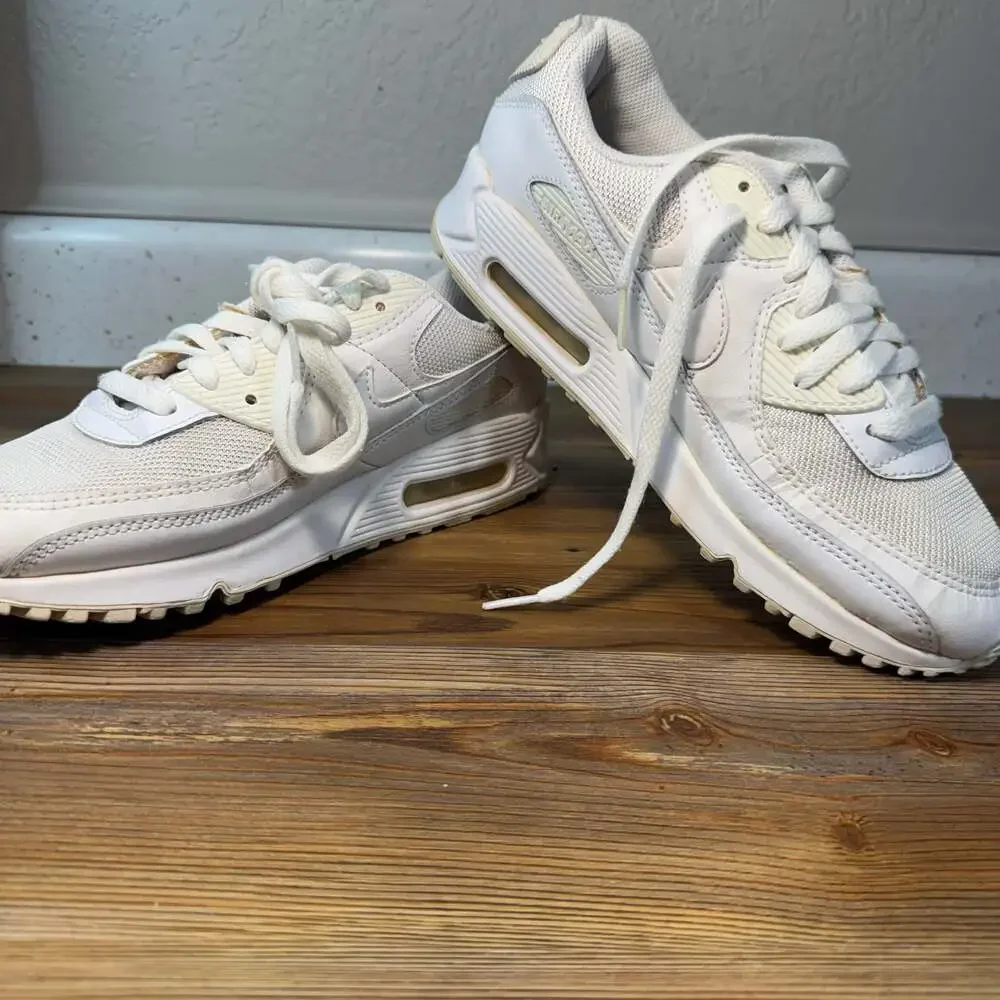 Nike Air Max 90 Triple White Sneakers Men’s Size 8 Women’s 9.5 CN8490-100